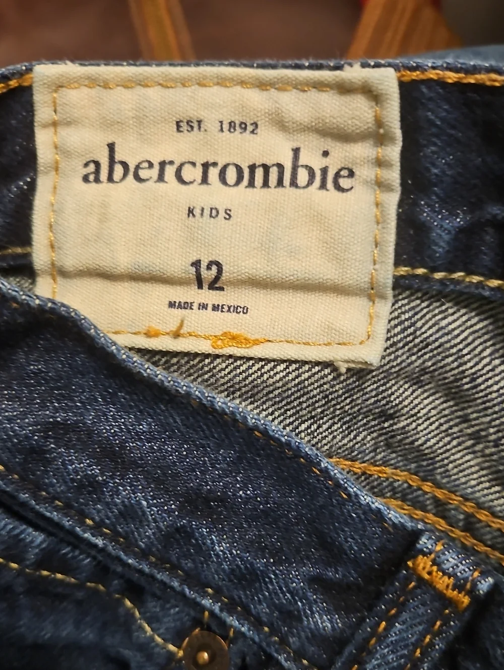 Abercrombie & Fitch 100% cotton